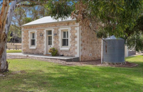 Elins Farm Cottage family friendly
